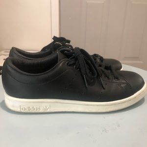 Adidas Stan Smith Sz 6.5 men’s = Sz 8 women